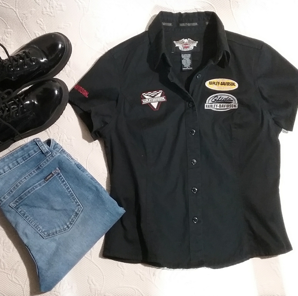 H.D.  button-up shirt size S